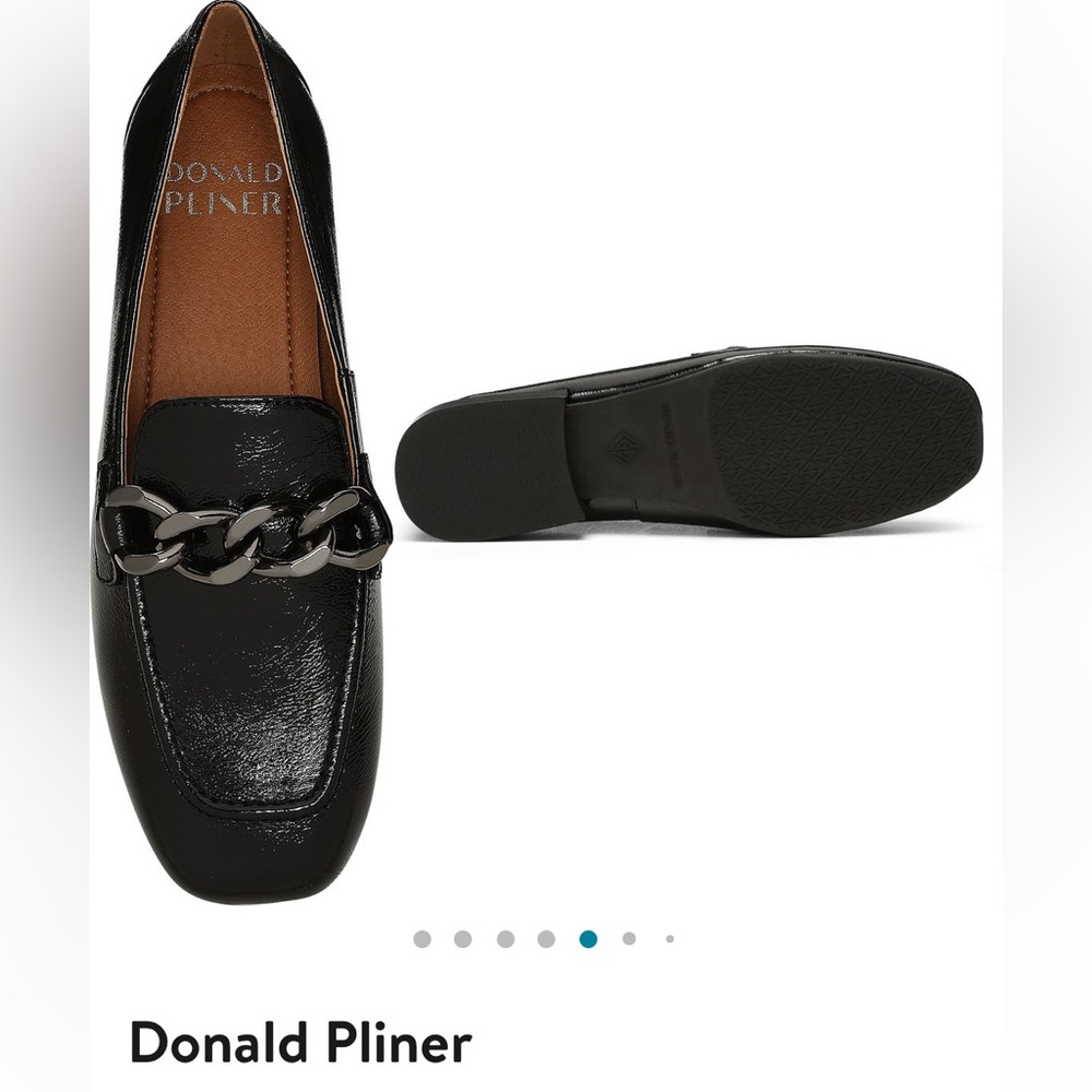 NWT Donald Pliner Bethany Curb Chain Loafers. BLACK, Size 8.5 M. Never Worn!